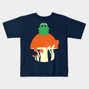 small frog sitting on a mushroom Kids T-Shirt